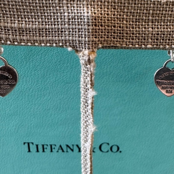 Authentic Tiffany & Co. Heart earrings. - Picture 4 of 5